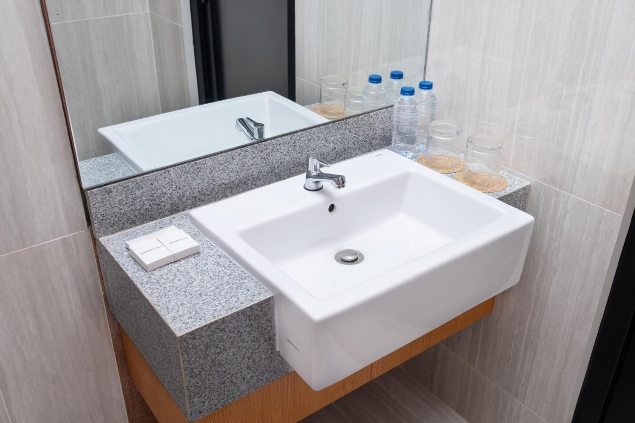 Aralea Coliving Hotel เดนปาซาร์ ภายนอก รูปภาพ